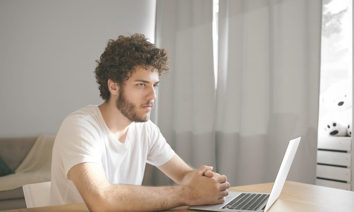 Professional financial education and business training environment